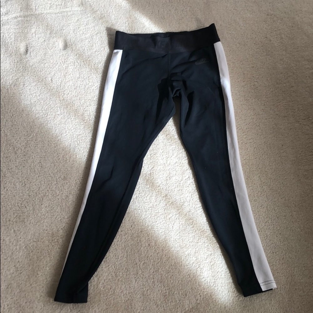 Nike black leggings with white side paneling